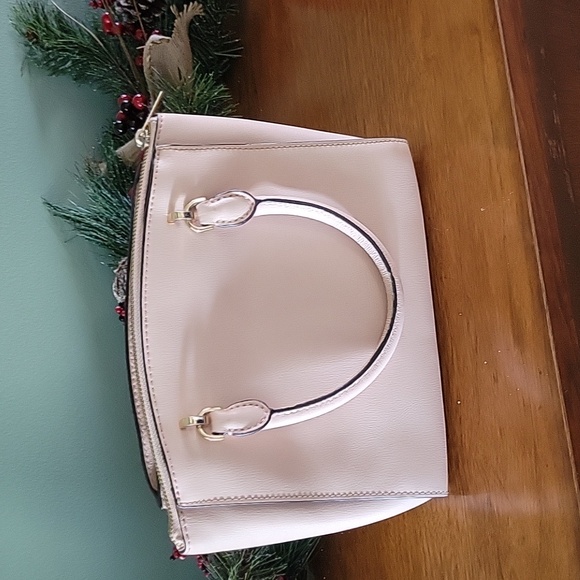 Micheal kors Ellis studded leather satchel - Picture 2 of 7